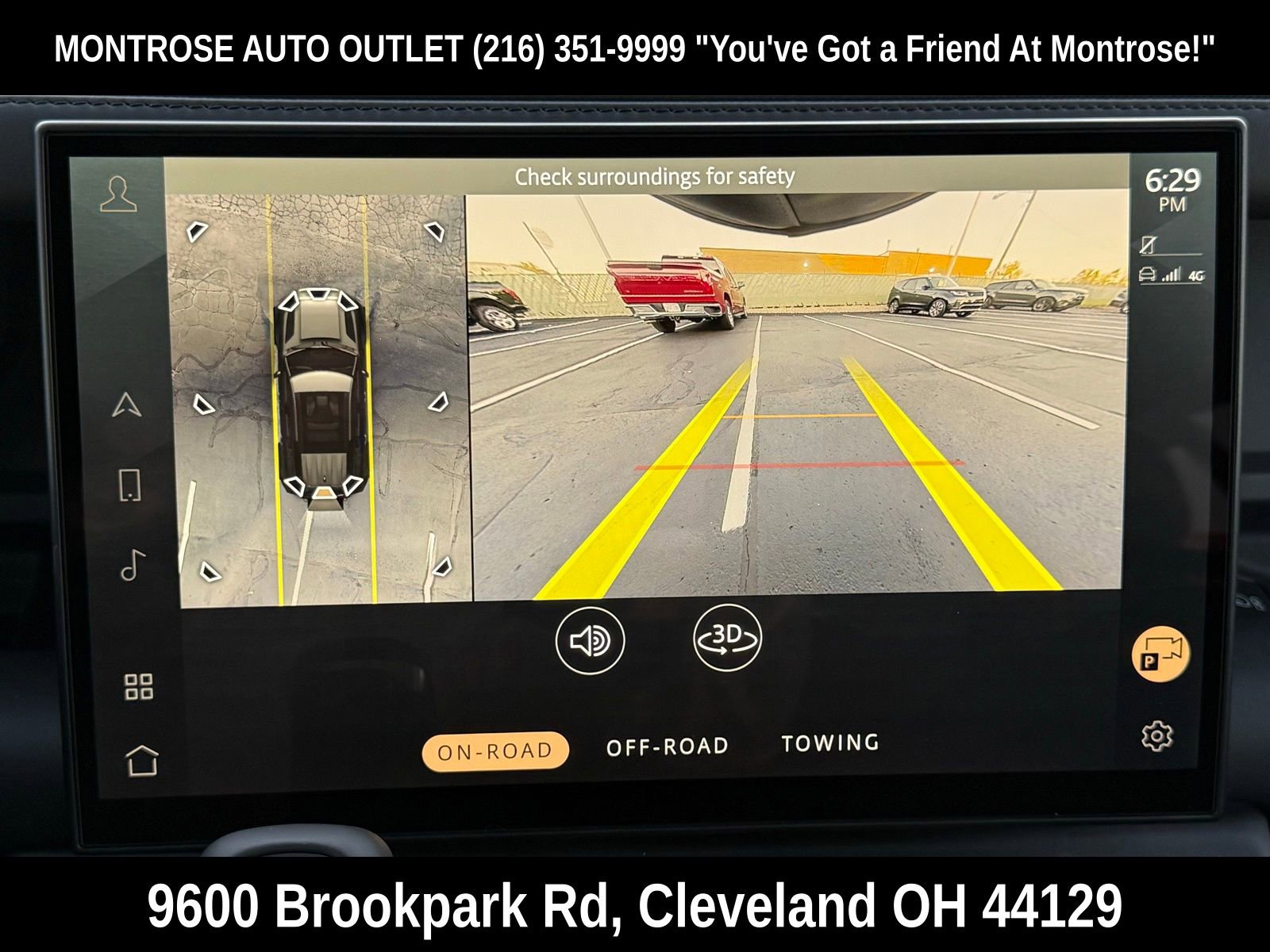 New 2025 Land Rover Defender 90 S image 32