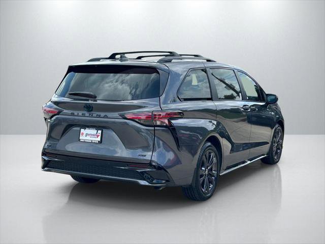 Certified 2025 Toyota Sienna XSE image 5