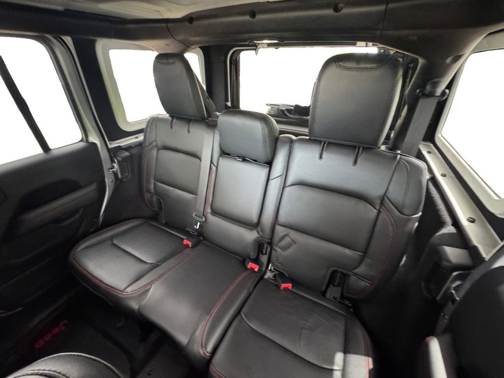 Used 2018 Jeep Wrangler Unlimited Rubicon w/ Dual Top Group AWD/4WD image 14