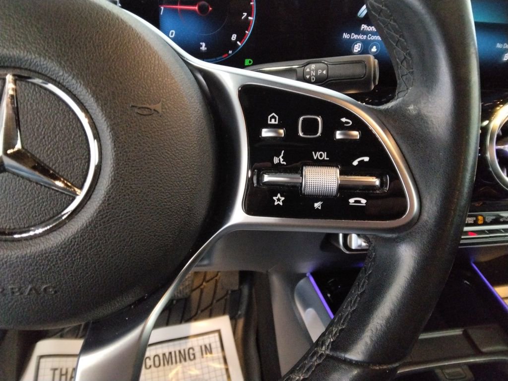 Used 2022 Mercedes-Benz GLB 250 w/ Premium Package Lite image 14