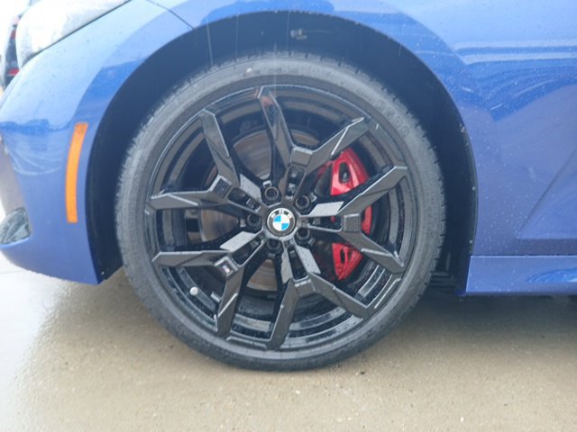New 2026 BMW 330i Sedan w/ M Sport Package RWD image 5
