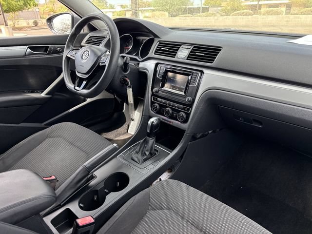 Used 2017 Volkswagen Passat 1.8T S FWD image 12