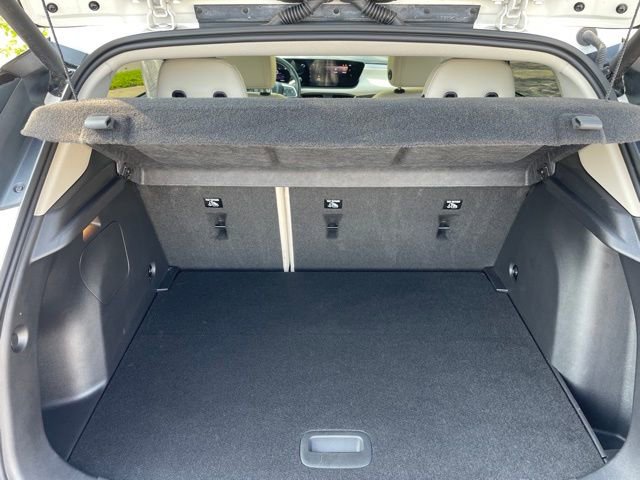 Used 2024 Buick Encore GX Avenir w/ Avenir Convenience Package image 38