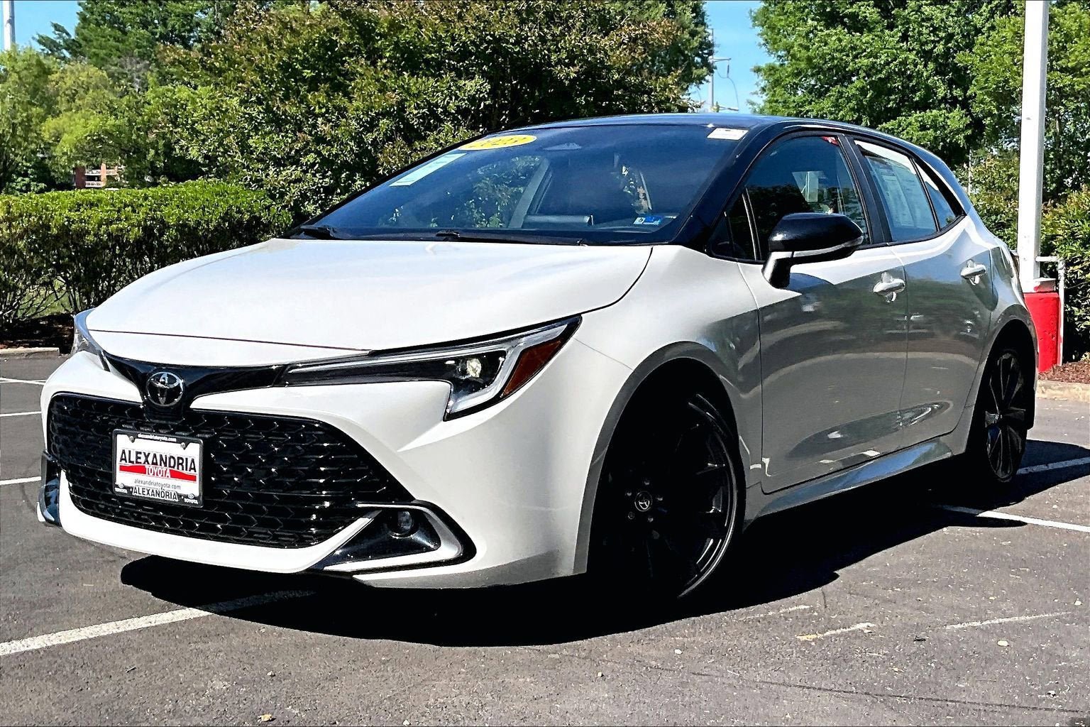 Used 2023 Toyota Corolla XSE FWD image 1