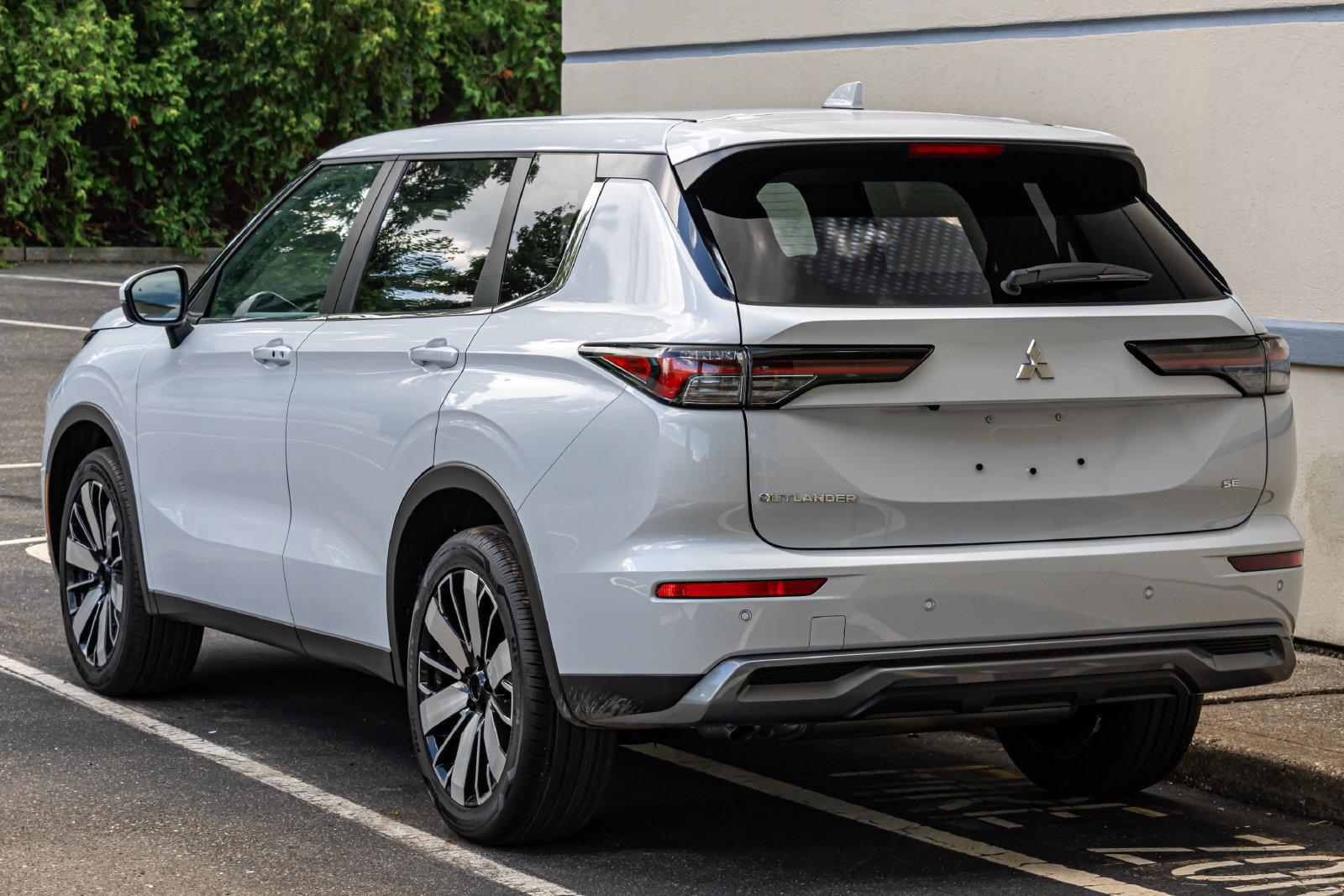 New 2026 Mitsubishi Outlander SE FWD image 4