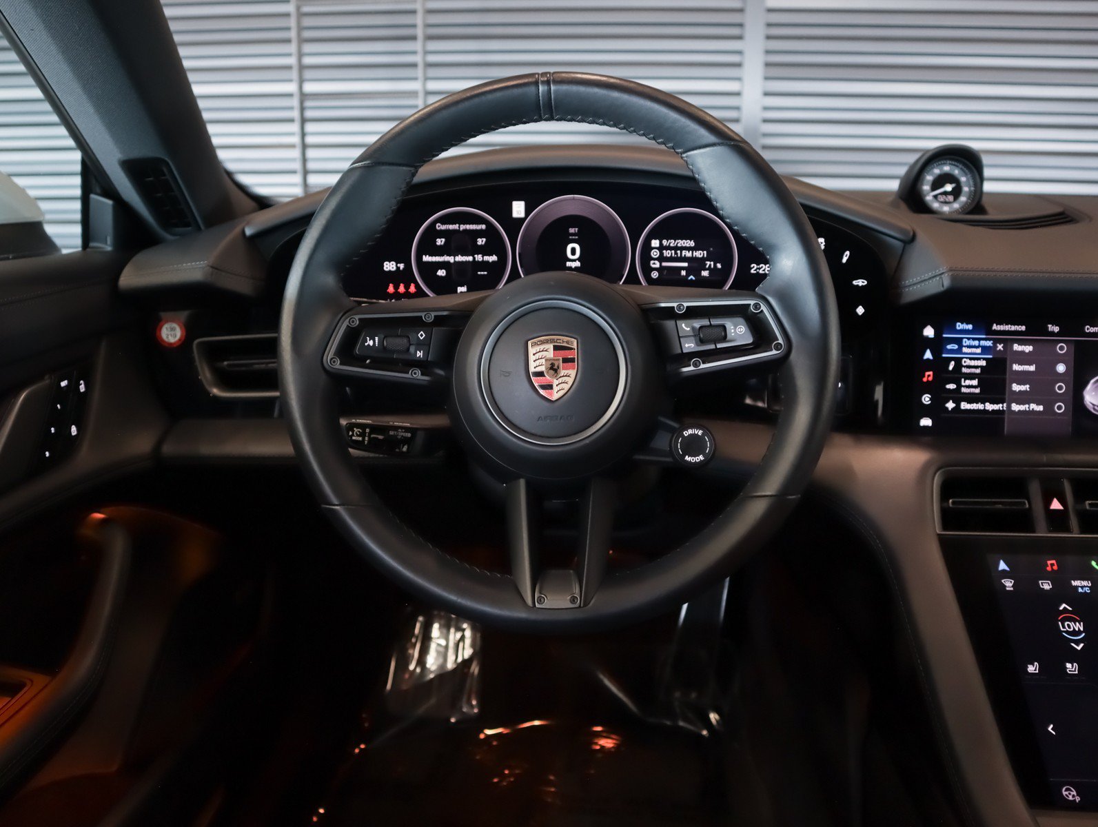 Certified 2025 Porsche Taycan RWD image 15