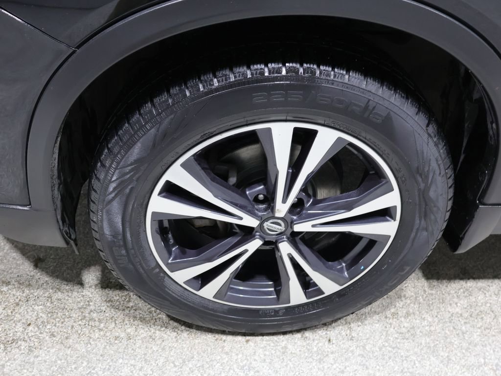 Used 2017 Nissan Rogue SL image 9