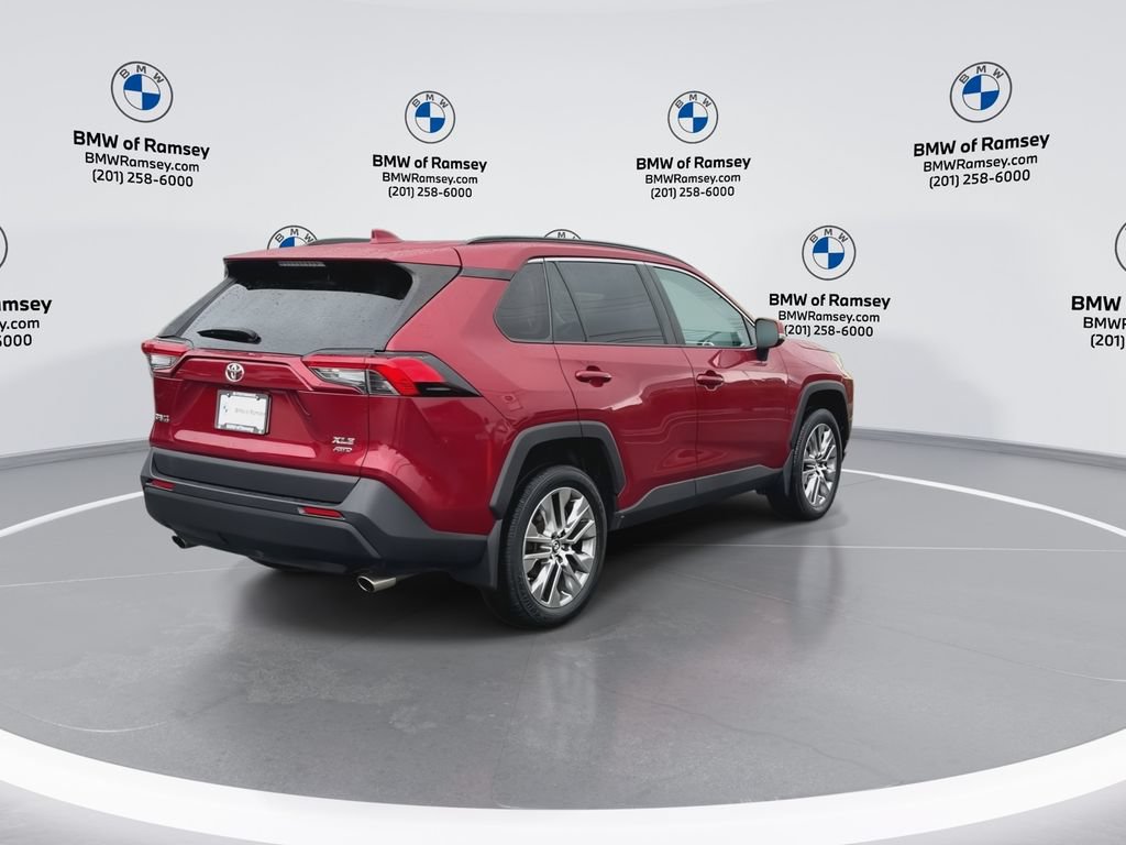 Used 2019 Toyota RAV4 XLE Premium w/ Cold Weather Package AWD/4WD image 4