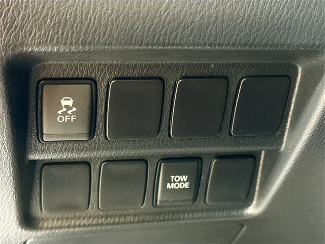 Used 2017 Nissan Pathfinder S image 12