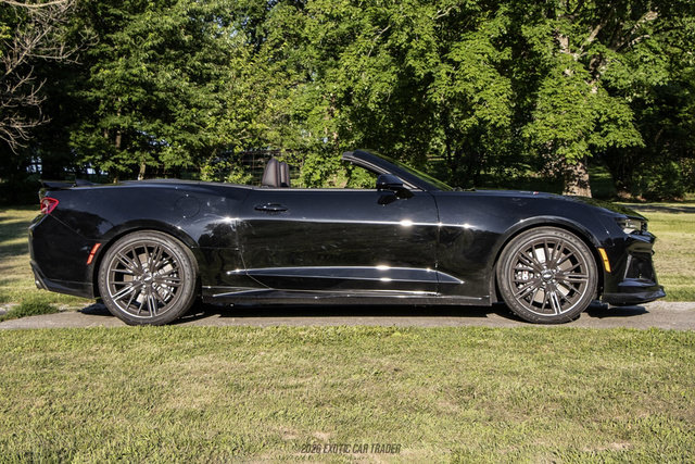 Used 2018 Chevrolet Camaro ZL1 w/ LPO, ZL1 Protection Package RWD image 9