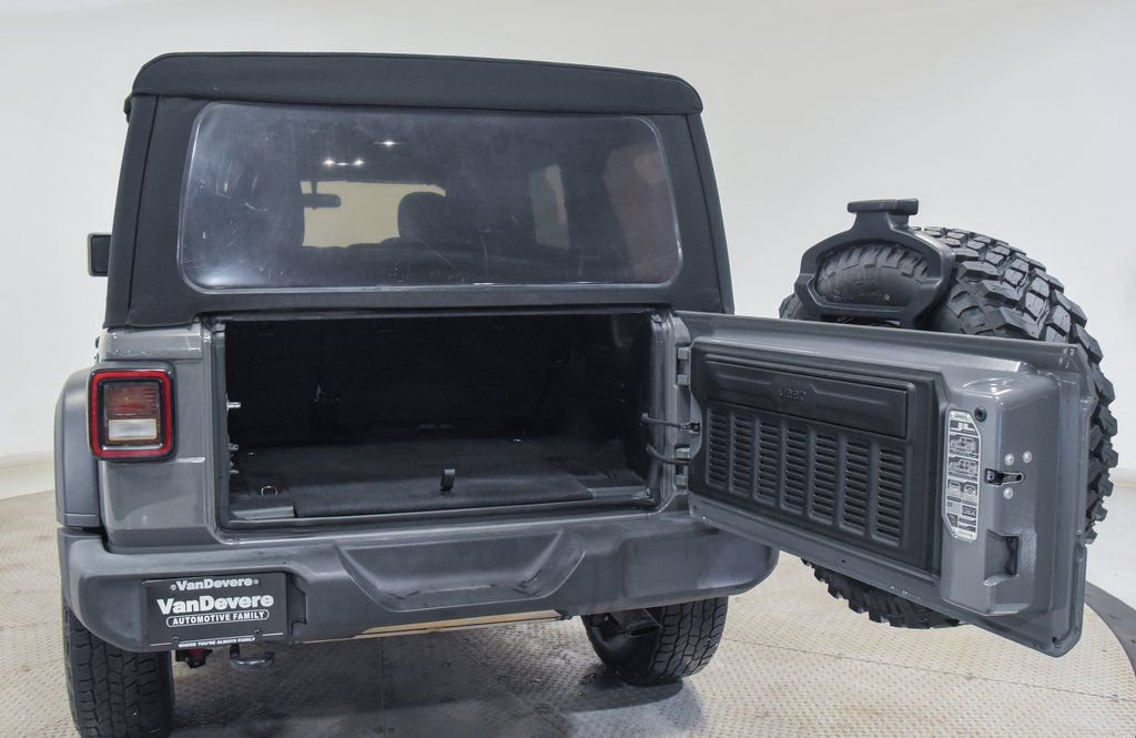 Used 2021 Jeep Wrangler Unlimited Sport AWD/4WD image 16