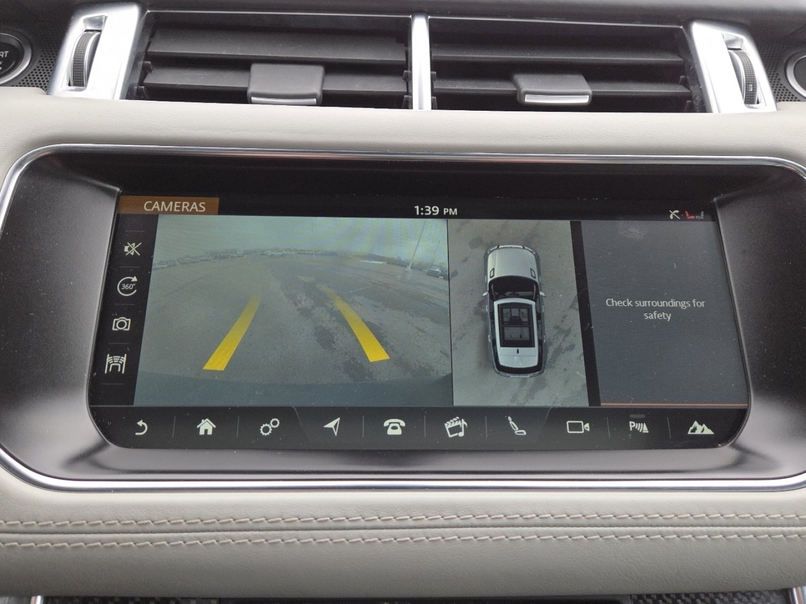 Used 2017 Land Rover Range Rover Sport SVR image 30