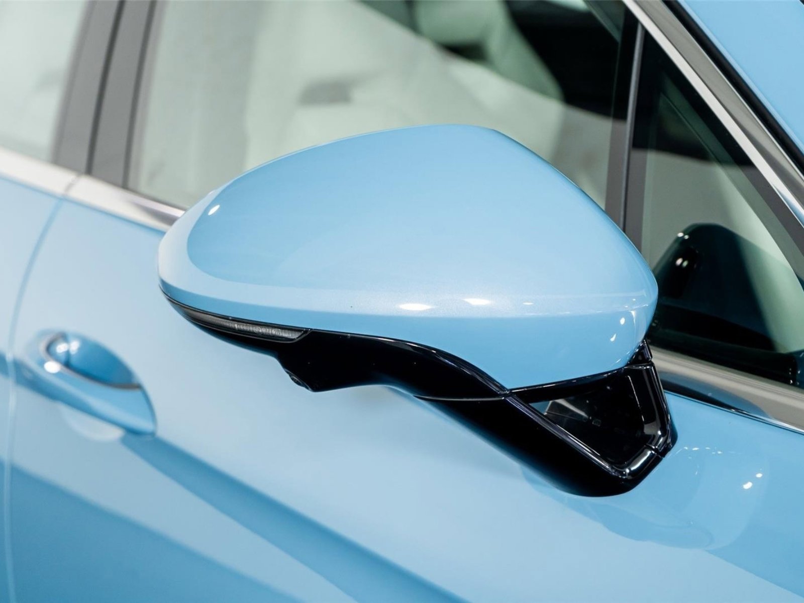 Used 2025 Porsche Panamera 4 w/ Premium Package image 25