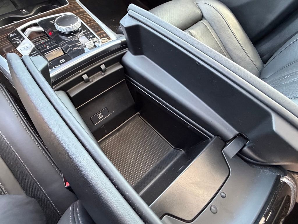 Used 2025 BMW X5 xDrive50e image 25