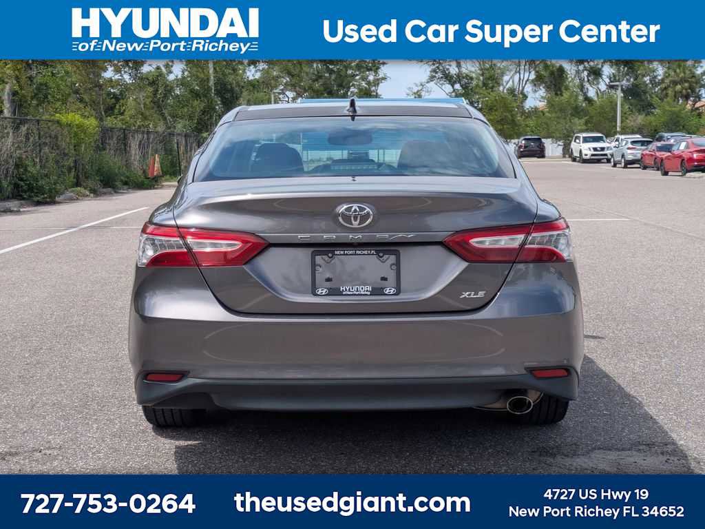 Used 2019 Toyota Camry XLE FWD image 4