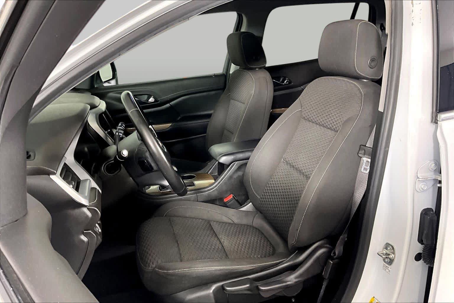 Used 2019 GMC Acadia SLE FWD image 8