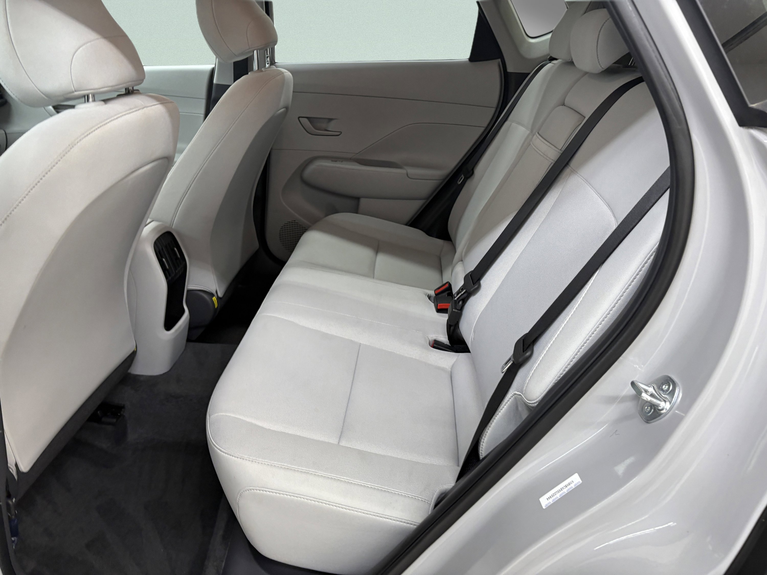 Used 2025 Hyundai Kona SEL image 12