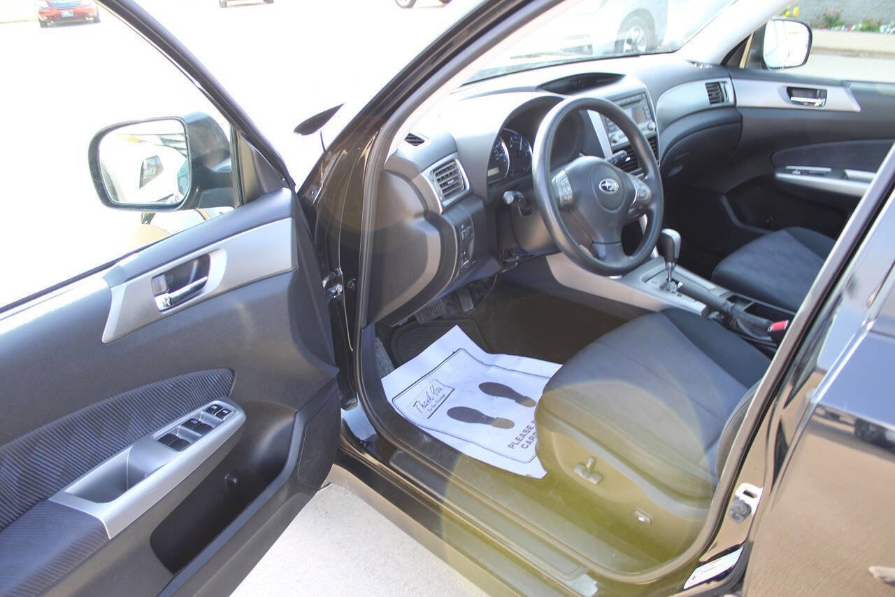 Used 2010 Subaru Forester 2.5X Premium image 12