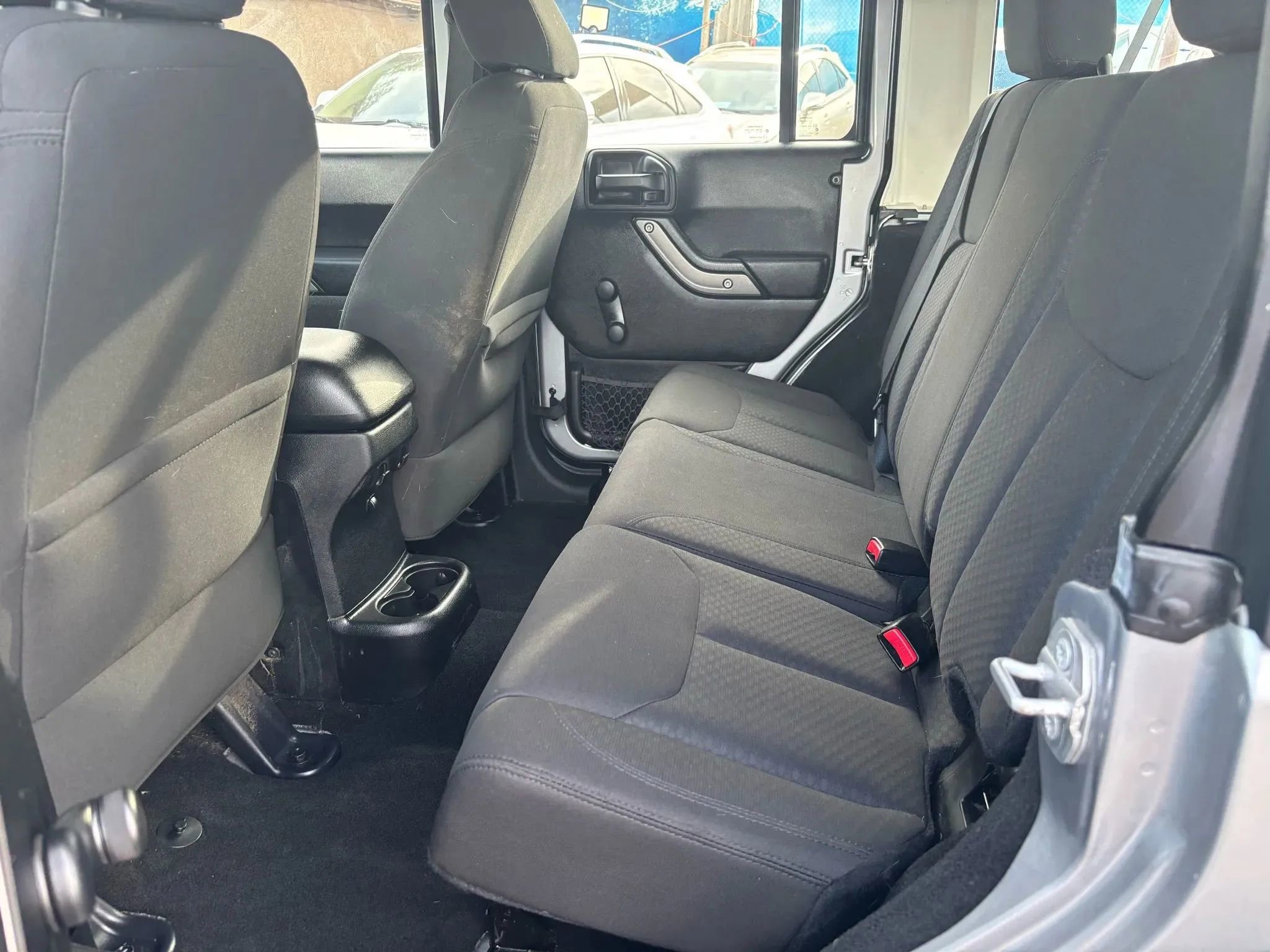 Used 2016 Jeep Wrangler Unlimited Sport image 9