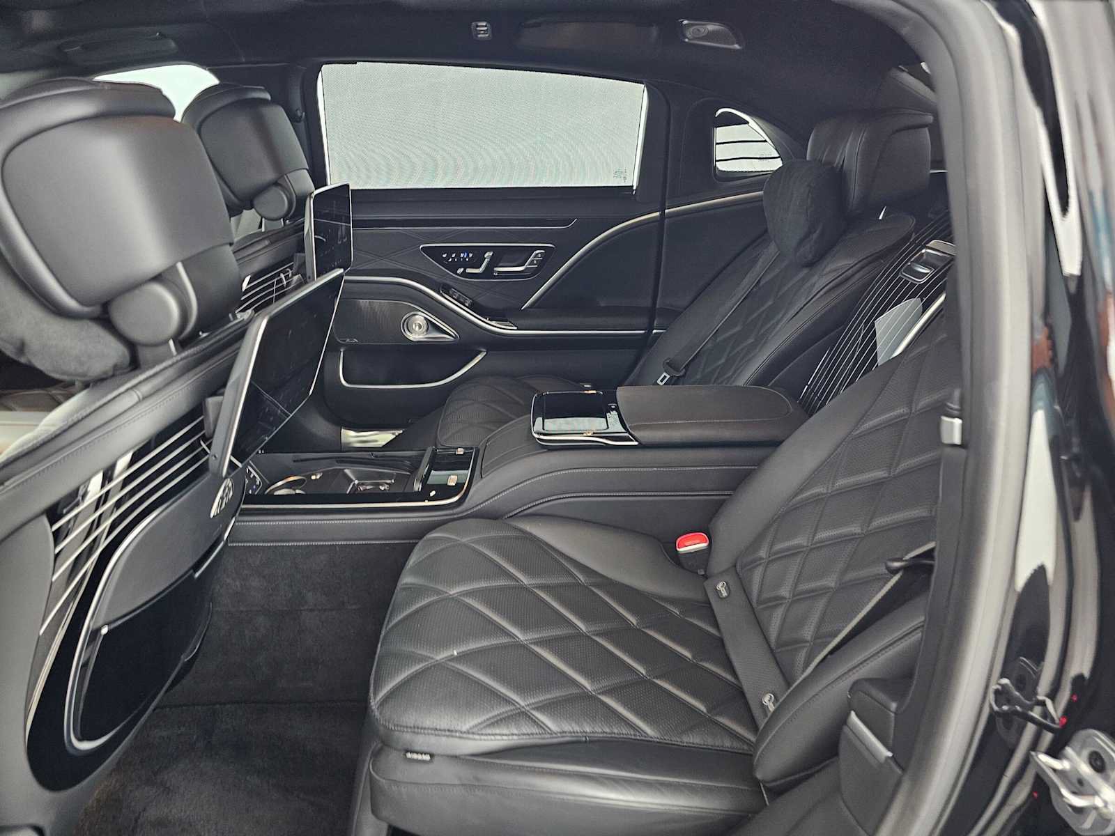 Used 2024 Mercedes-Benz Maybach S 580 4MATIC image 16