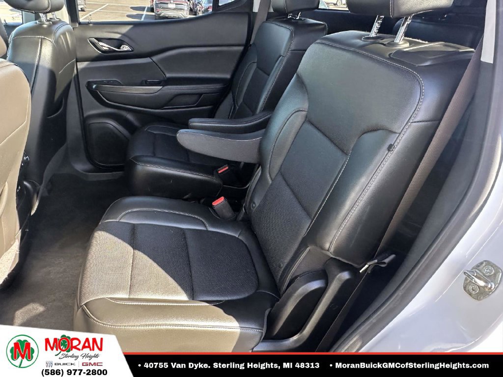 Certified 2021 GMC Acadia SLT w/ Technology Package AWD/4WD image 12