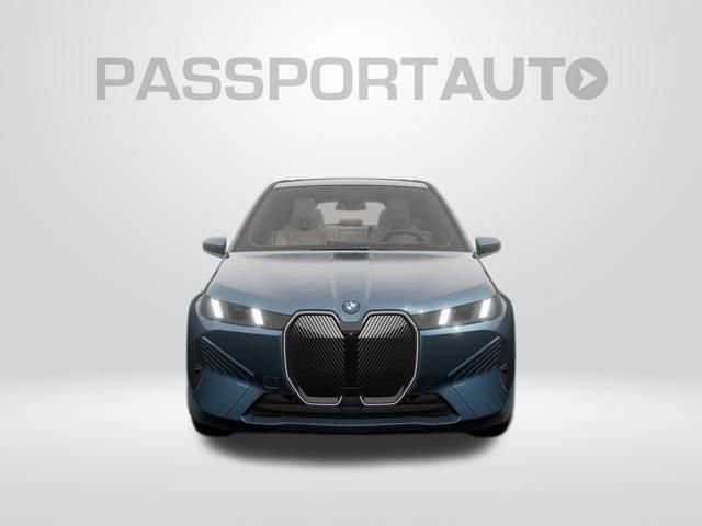 New 2026 BMW iX xDrive60 image 3