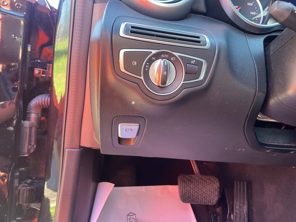 Used 2020 Mercedes-Benz C 300 Sedan image 21