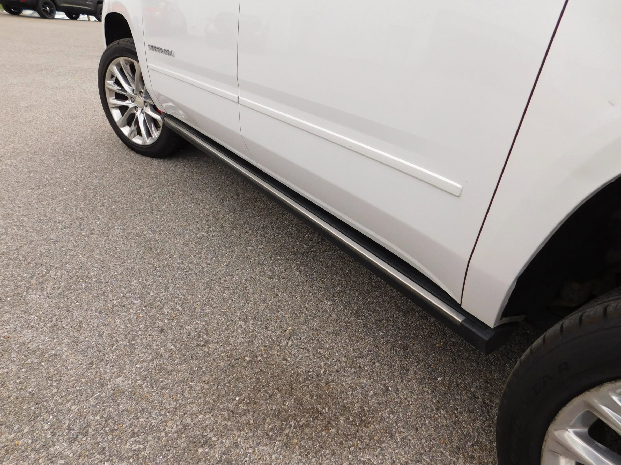 Used 2019 Chevrolet Suburban Premier w/ Premier Plus Edition AWD/4WD image 8
