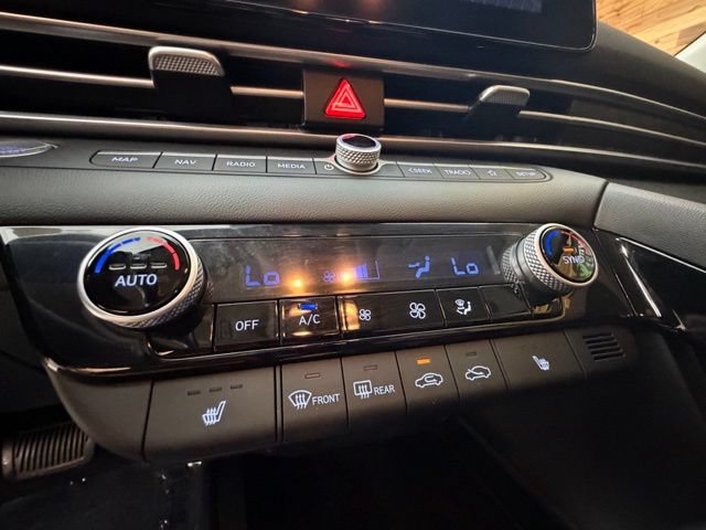 Used 2023 Hyundai Elantra SEL w/ Convenience Package FWD image 28