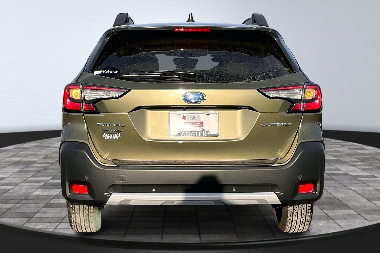 Certified 2025 Subaru Outback Limited image 4