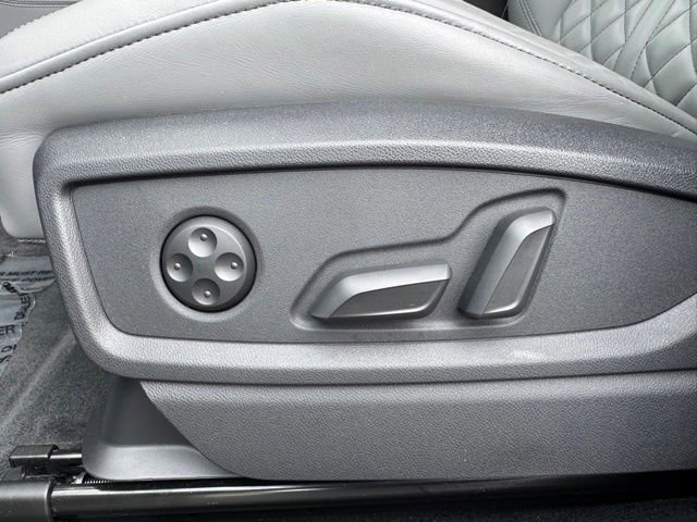 Used 2023 Audi SQ5 Premium Plus w/ Premium Plus Package AWD/4WD image 12