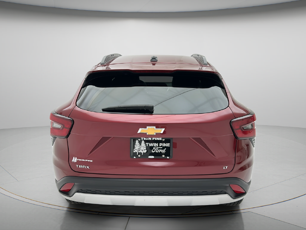 Used 2025 Chevrolet Trax LT w/ LT Convenience Package FWD image 7