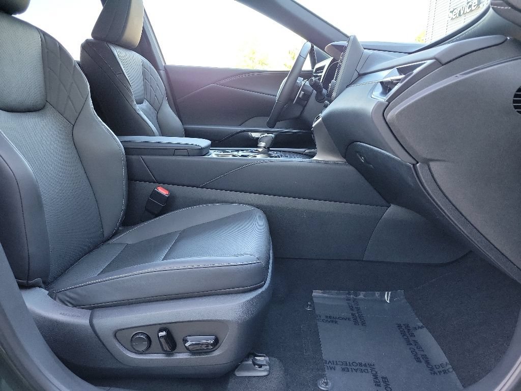 Used 2023 Lexus RX 350 Premium w/ Accessory Package (Z1) AWD/4WD image 17