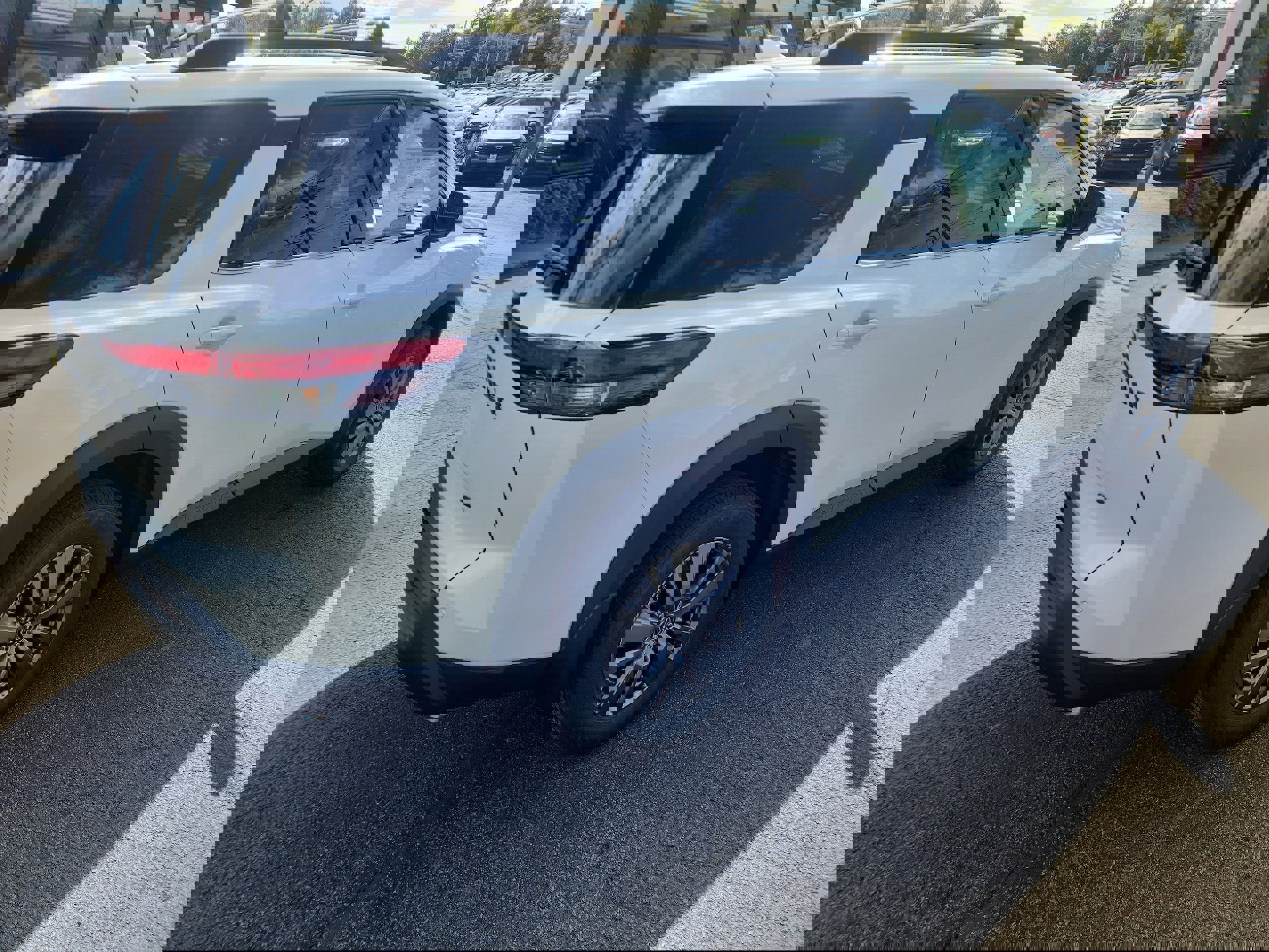 New 2025 Nissan Pathfinder SV w/ Black Appearance Package image 8