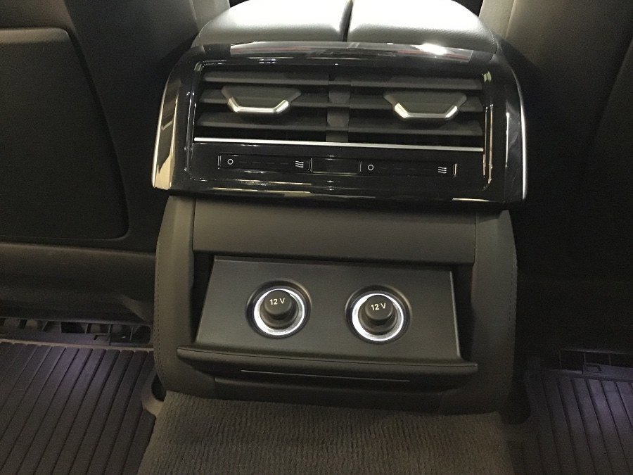 Used 2023 Audi A8 L 3.0T image 23