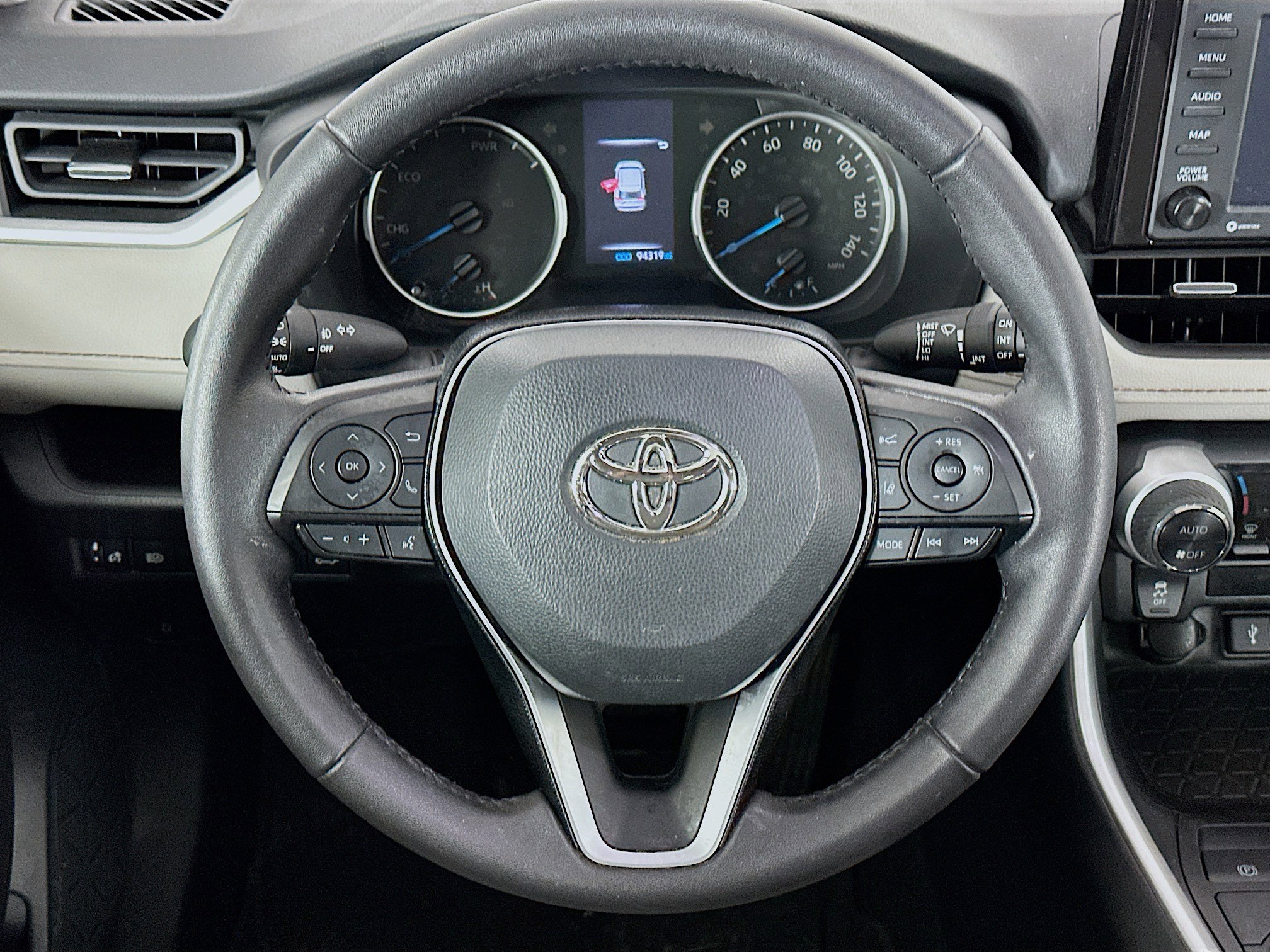 Used 2022 Toyota RAV4 XLE Premium image 18