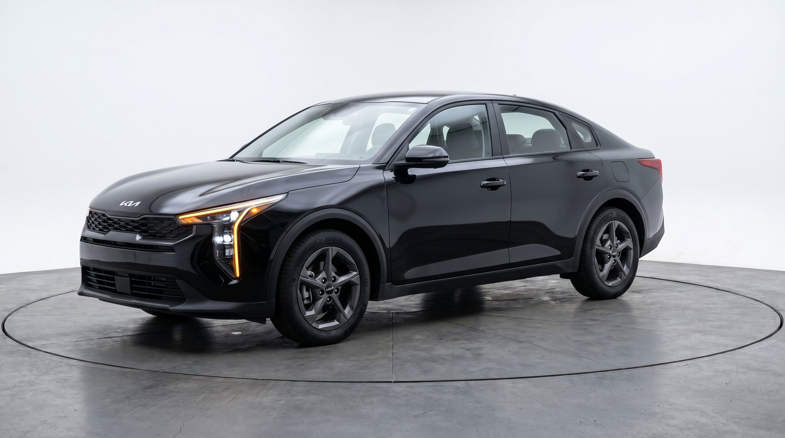 Used 2025 Kia K4 FWD image 3