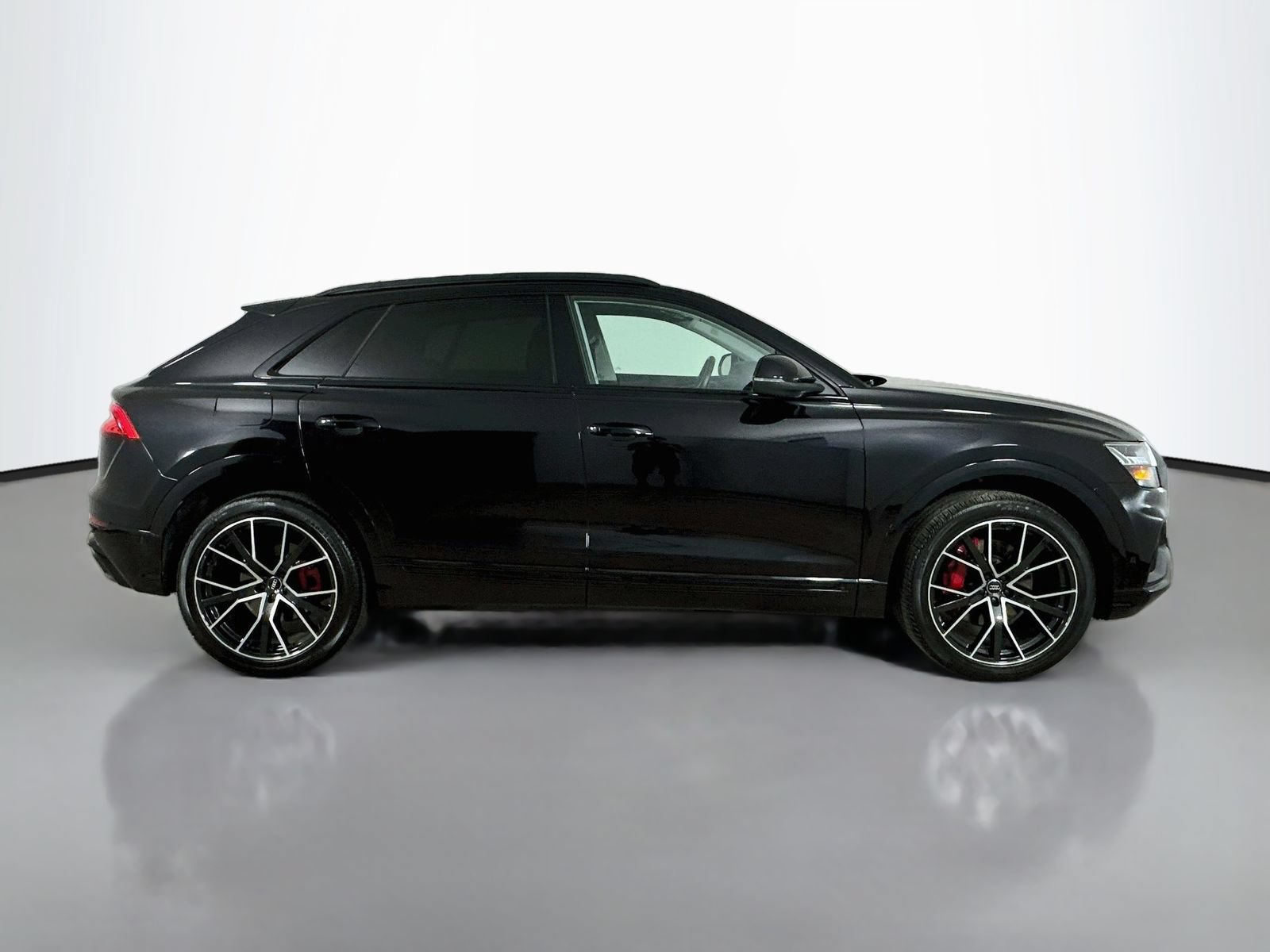 Used 2019 Audi Q8 Premium Plus AWD/4WD image 4