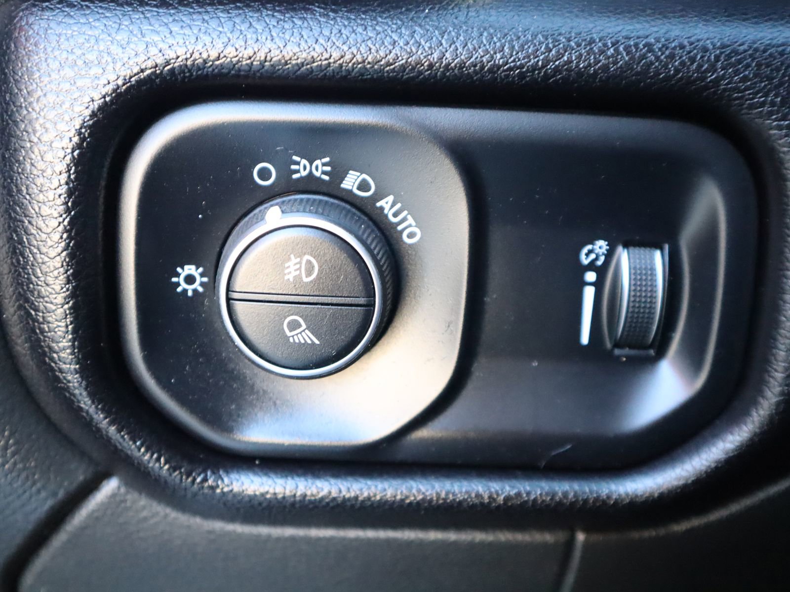 Used 2024 RAM 2500 Big Horn image 34