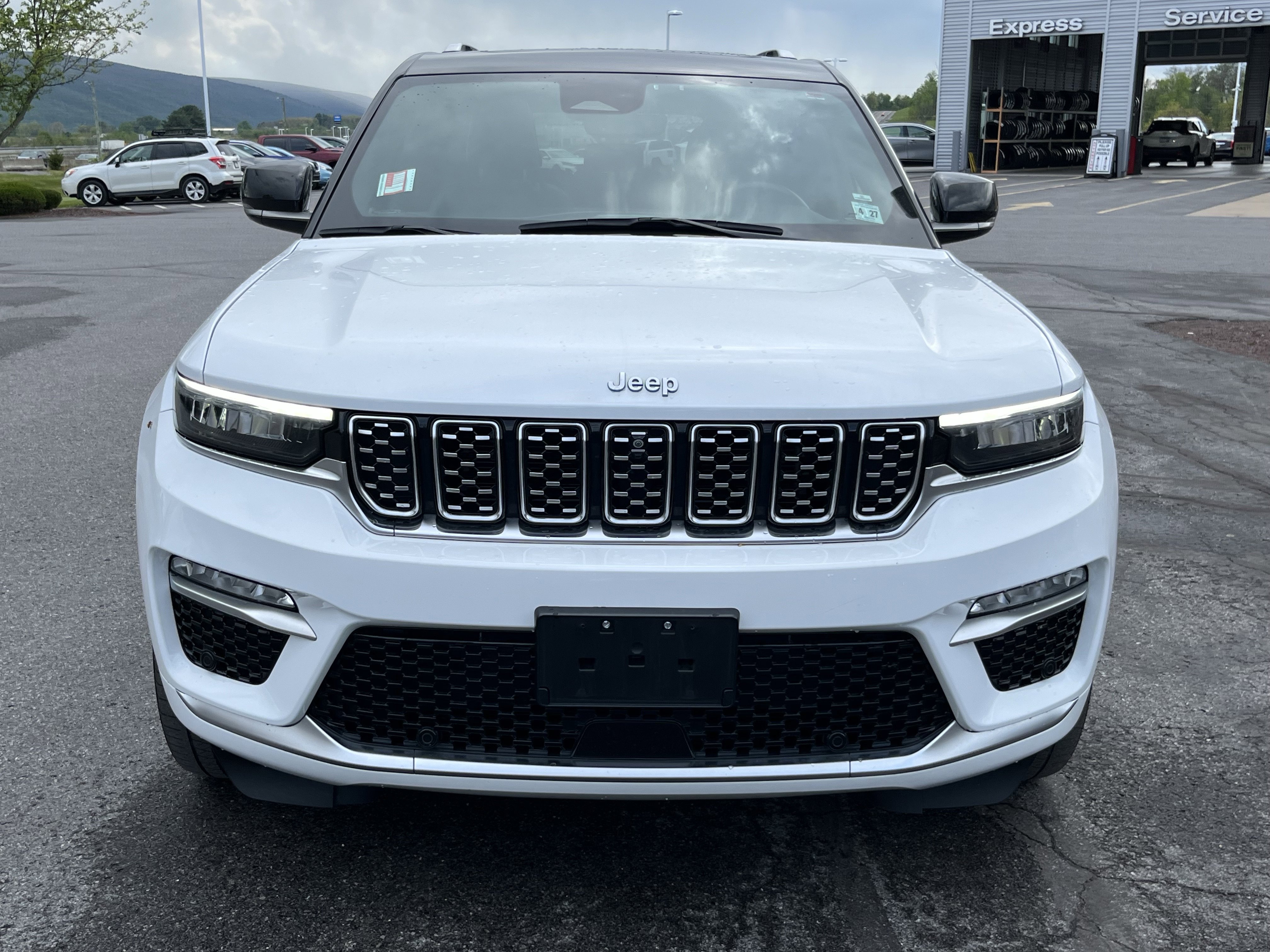 Used 2022 Jeep Grand Cherokee Summit AWD/4WD image 12