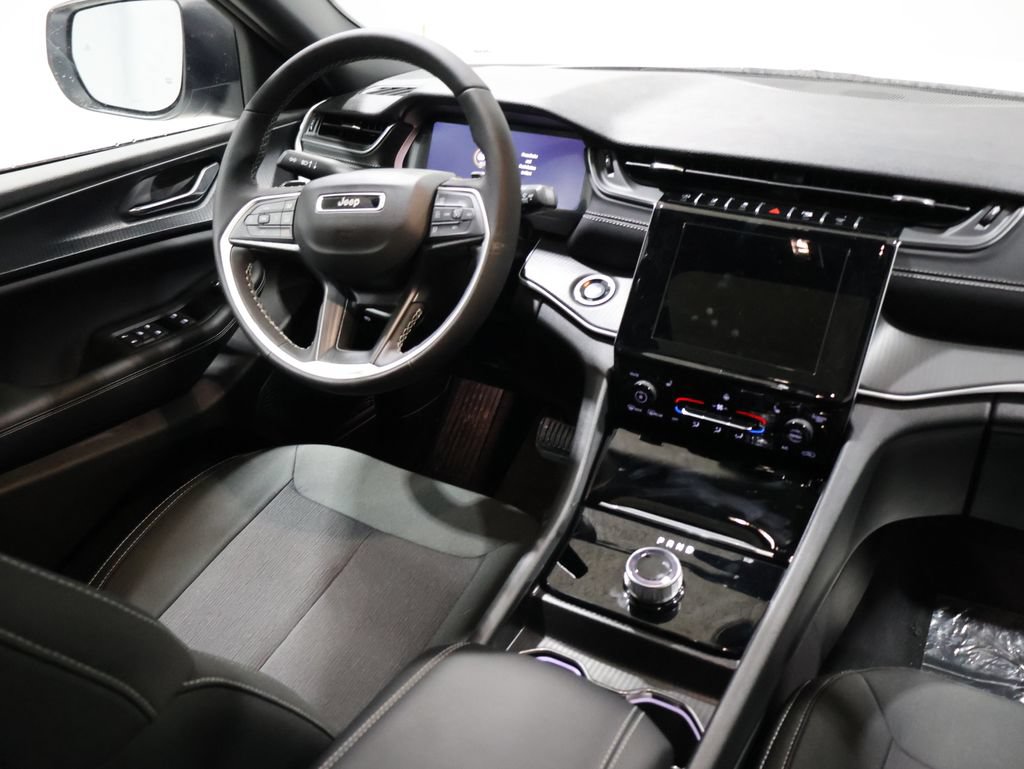 New 2026 Jeep Grand Cherokee Laredo X AWD/4WD image 18