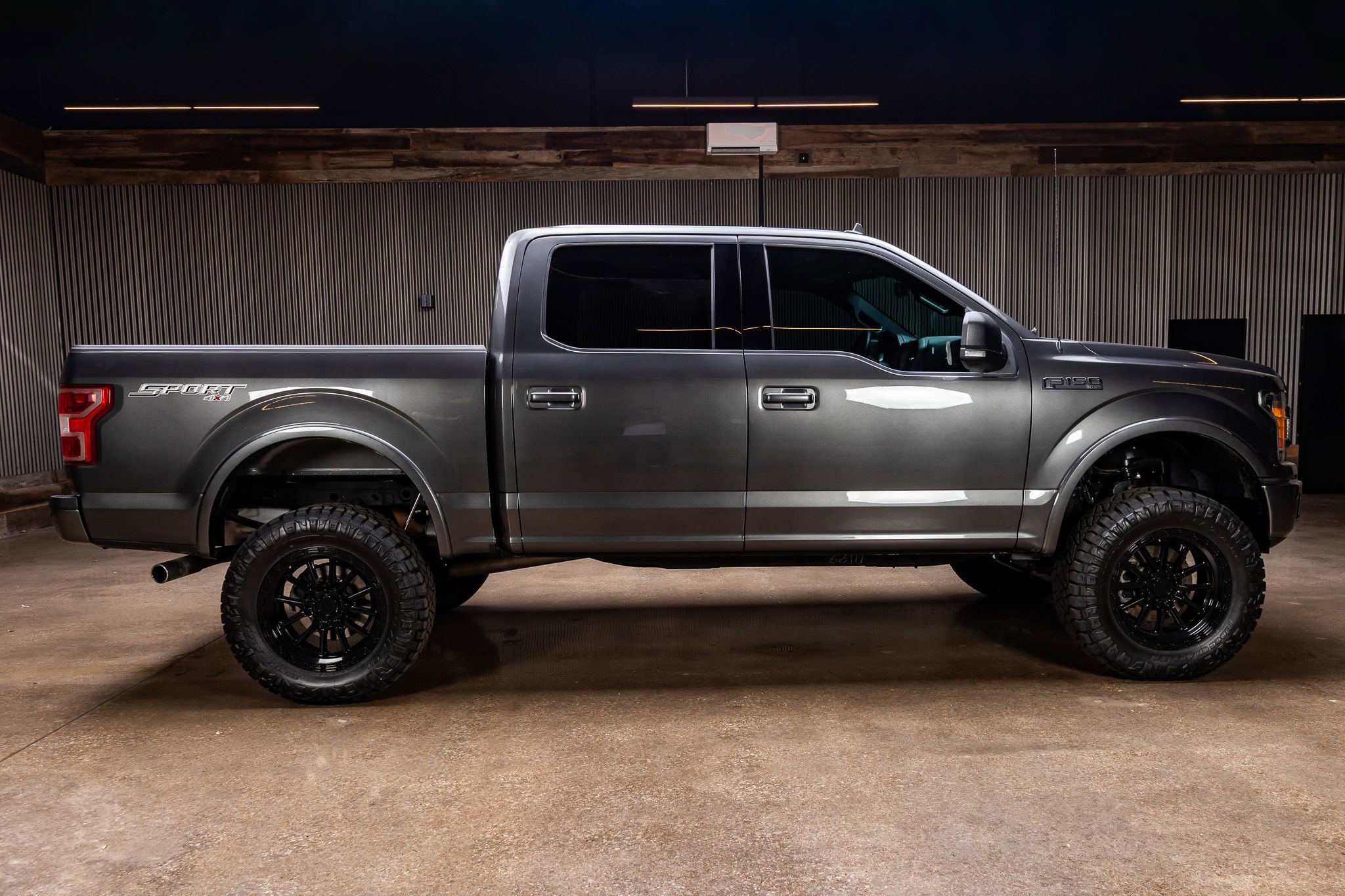 Used 2020 Ford F150 XLT w/ Equipment Group 302A Luxury image 11