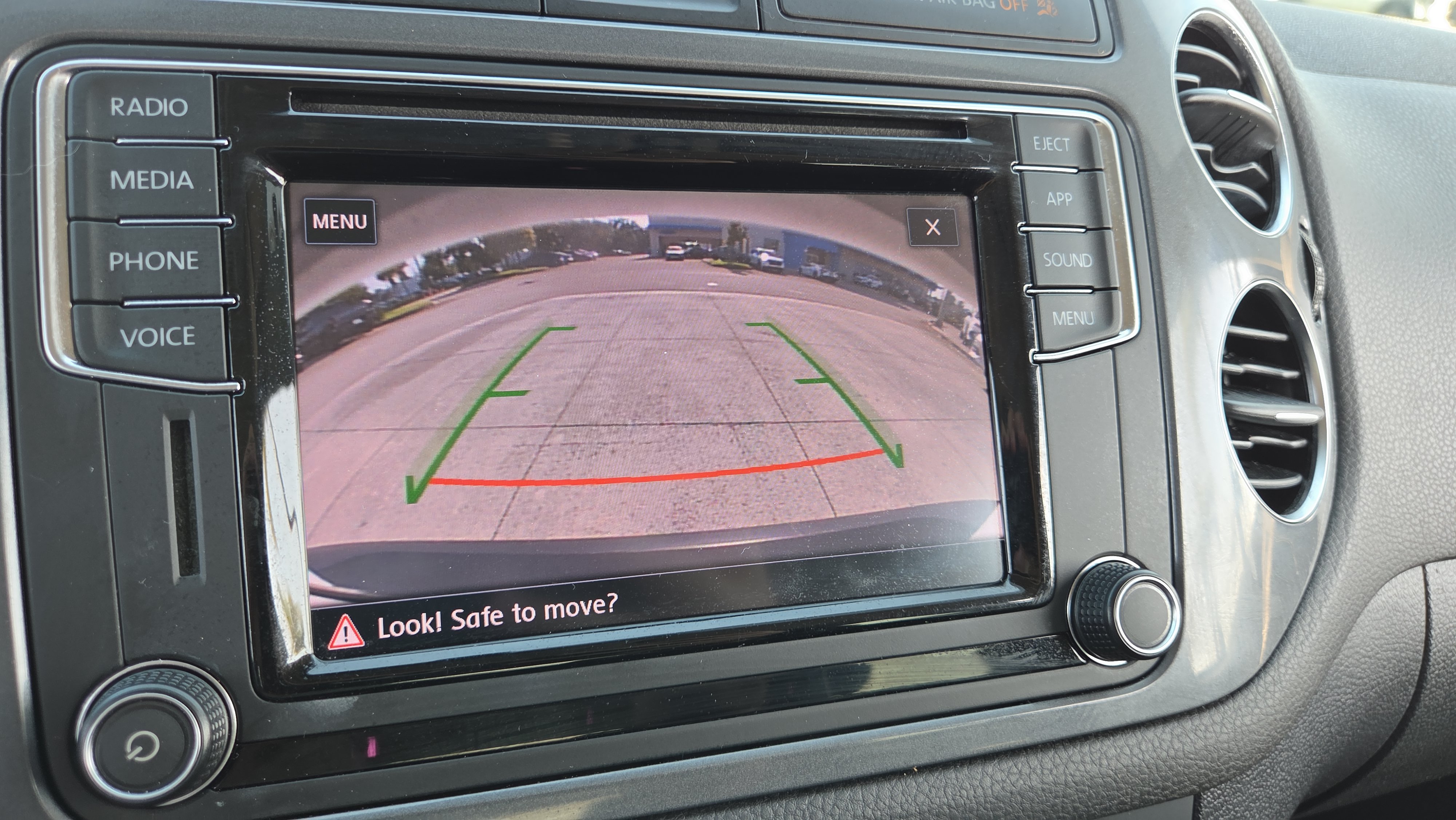 Used 2017 Volkswagen Tiguan S FWD image 26