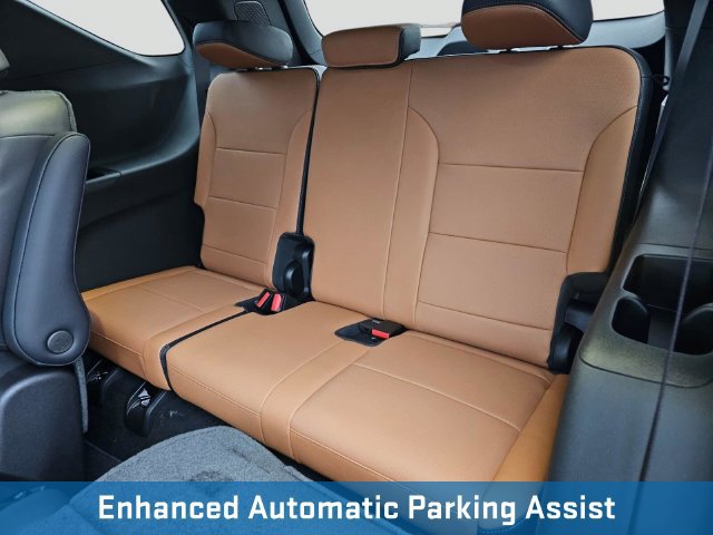 New 2027 Chevrolet Traverse Z71 w/ Enhanced Driving Package AWD/4WD image 23