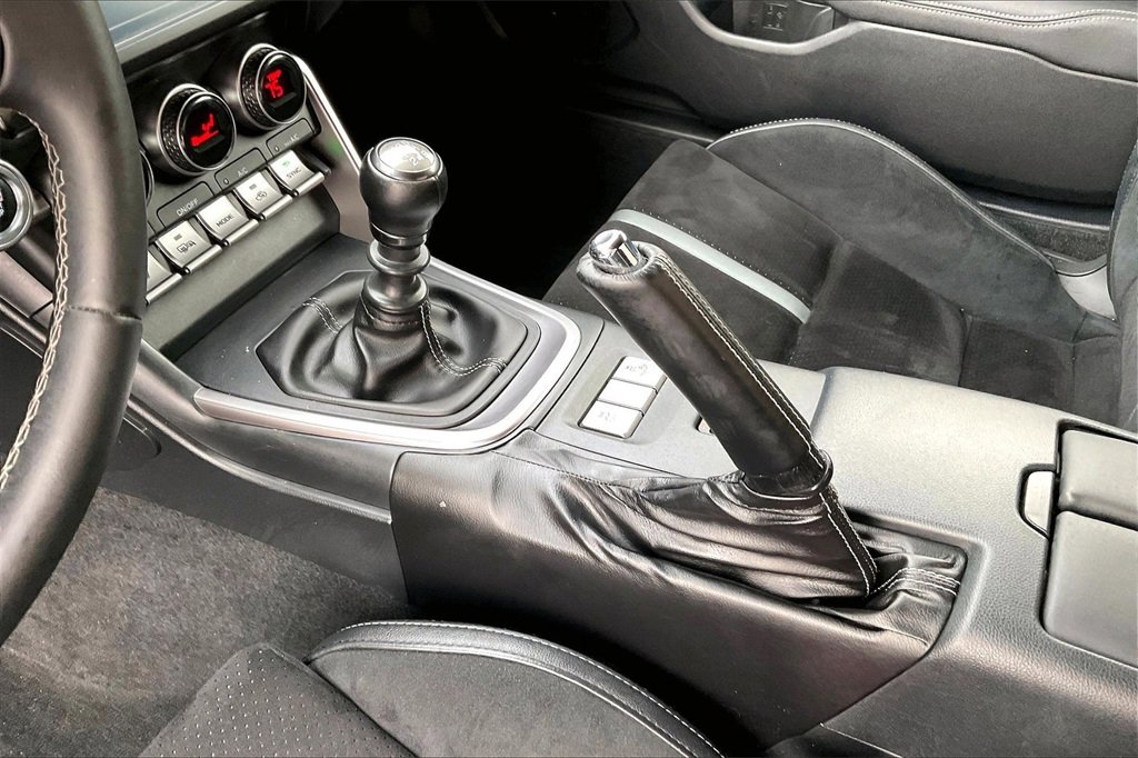 Used 2024 Toyota GR86 Premium image 17