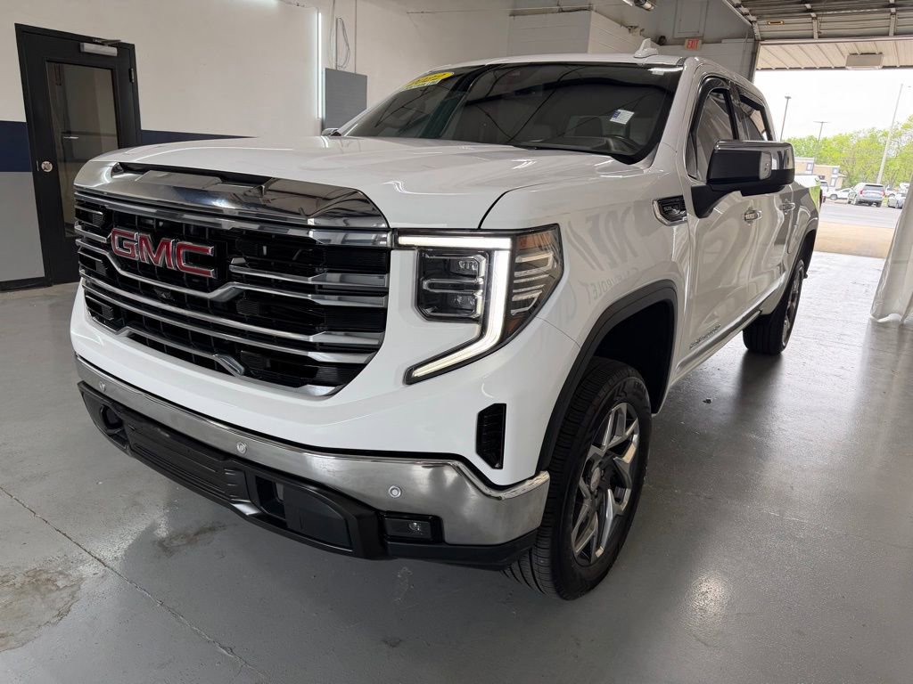 Used 2022 GMC Sierra 1500 SLT w/ SLT Premium Plus Package AWD/4WD image 35