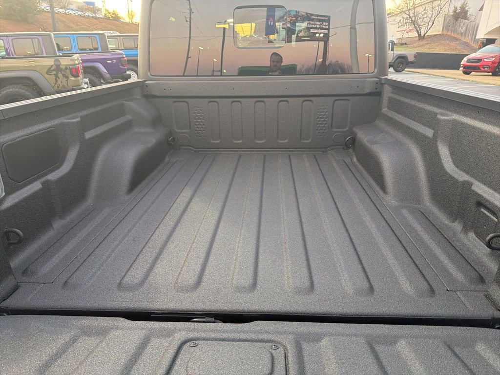 New 2026 Jeep Gladiator Rubicon w/ Steel Power Dome Hood Package AWD/4WD image 12