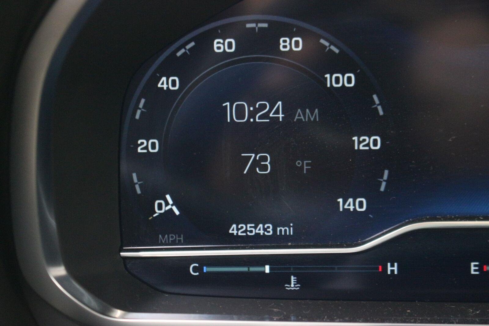 Used 2024 Chevrolet Tahoe Z71 w/ Luxury Package AWD/4WD image 25