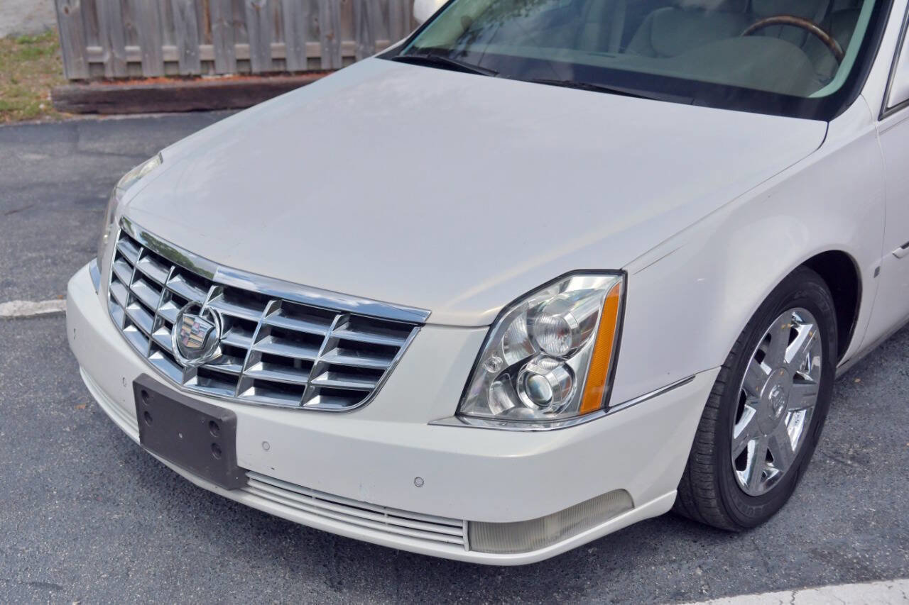 Used 2006 Cadillac DTS Performance image 4