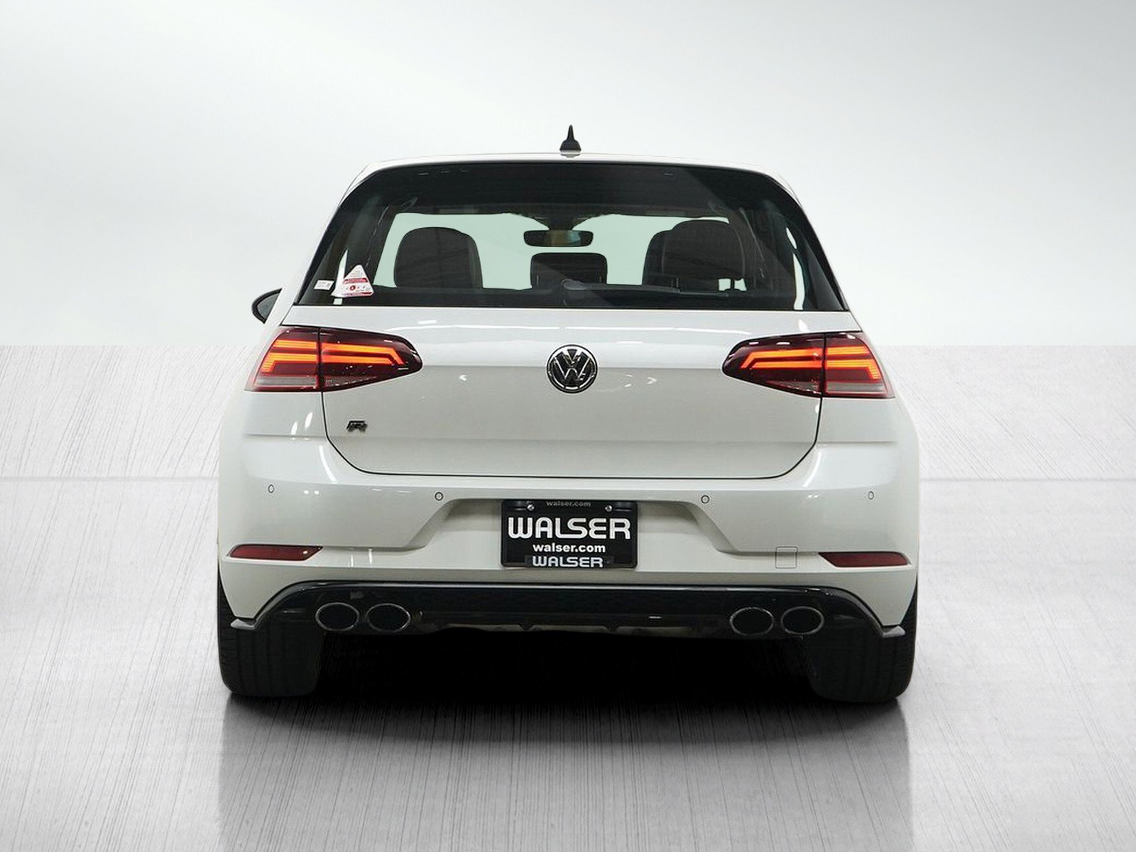 Used 2018 Volkswagen Golf R 4-Door AWD/4WD image 4